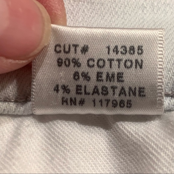 J BRAND Super Skinny Frostbite Denim Shorts - Picture 15 of 15